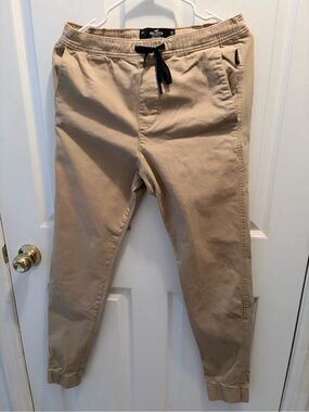 Hollister Men’s Beige Drawstring Joggers with Black Tie